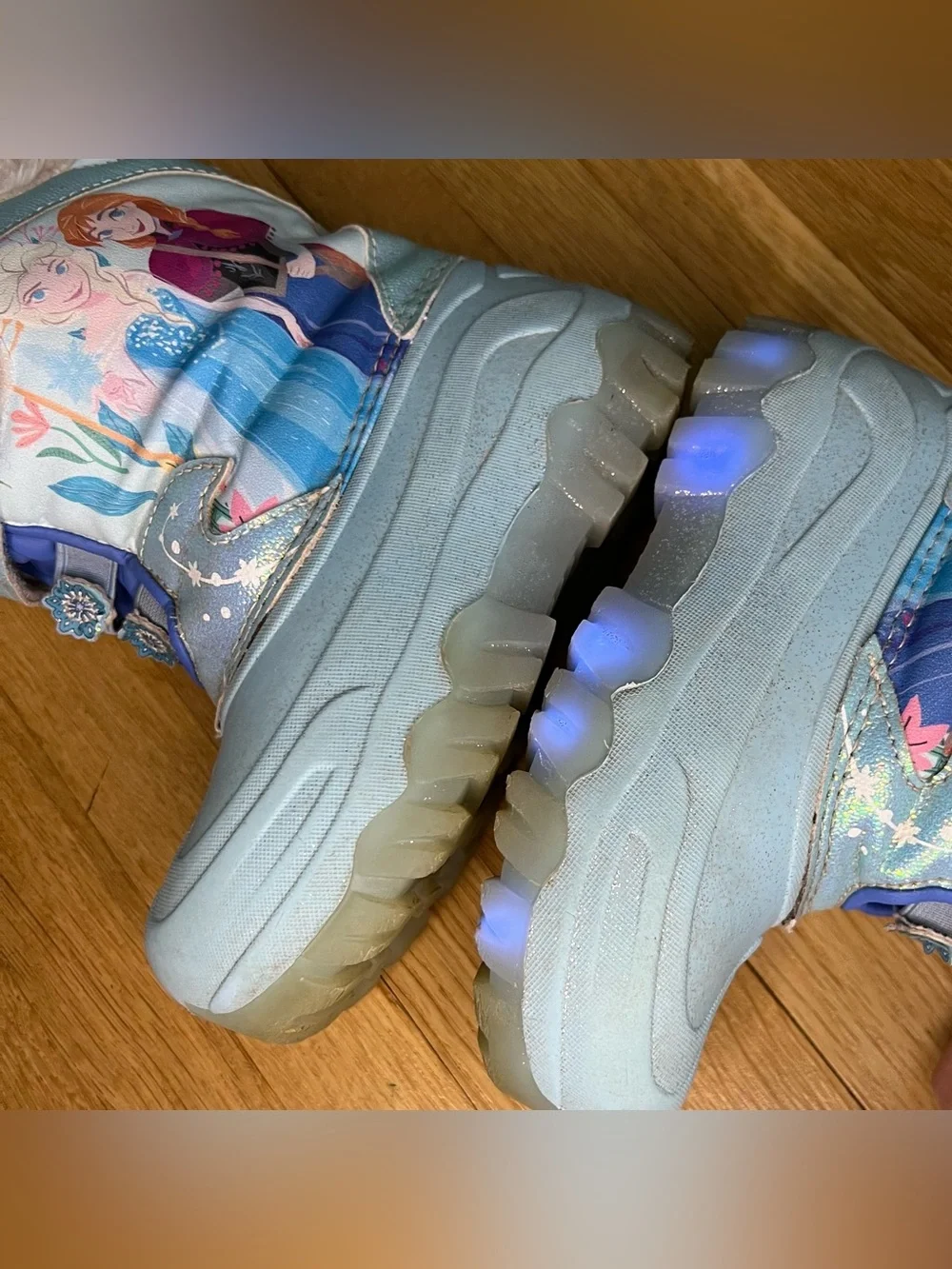 Frozen Snow Boots, Little Girl Size 11, Elsa, Anna, Light up, Blue, Hook & Loop